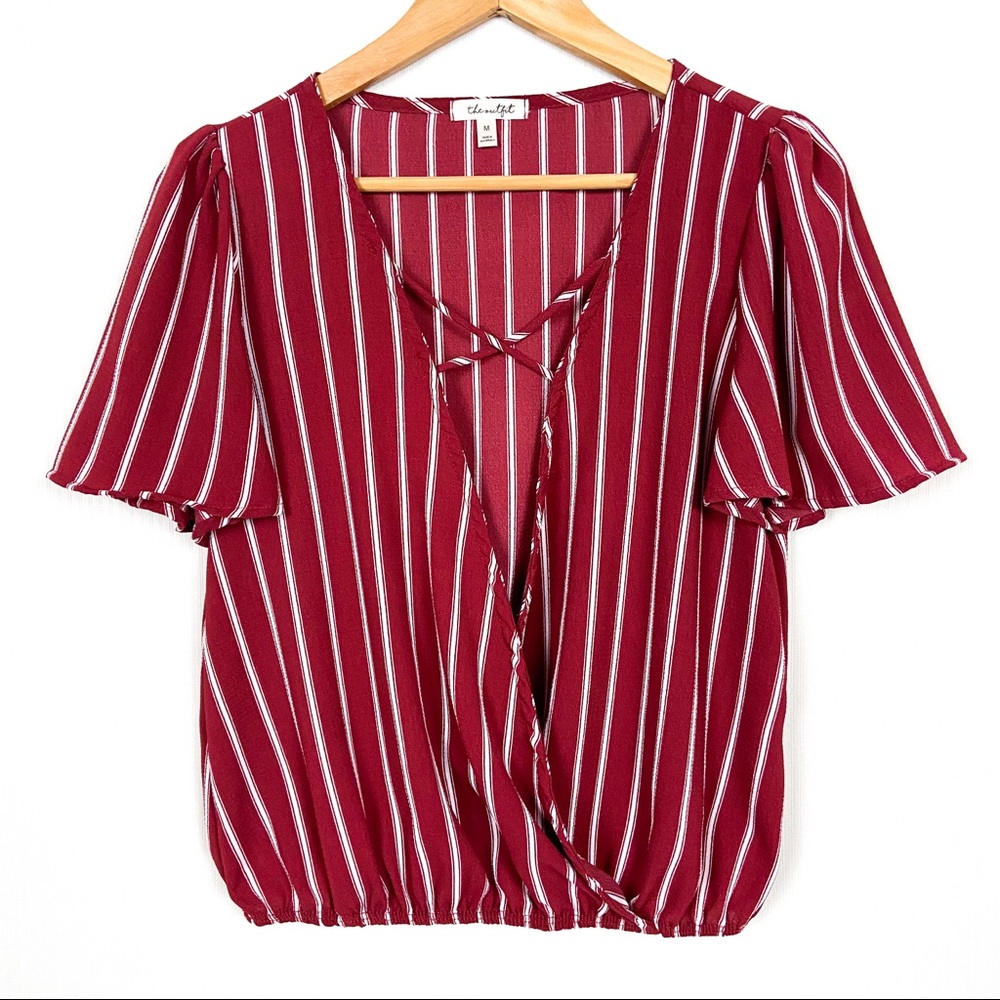 The Outfit Cross Front Short Sleeve Crop Top Medium